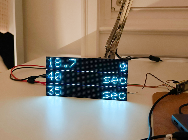 Low resolution led display showing the parameters of a coffee recipe.